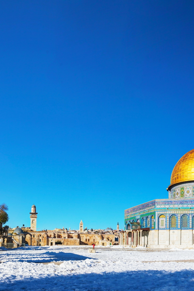 Святилище Купол скалы под голубым небом, Иерусалим. Израиль  