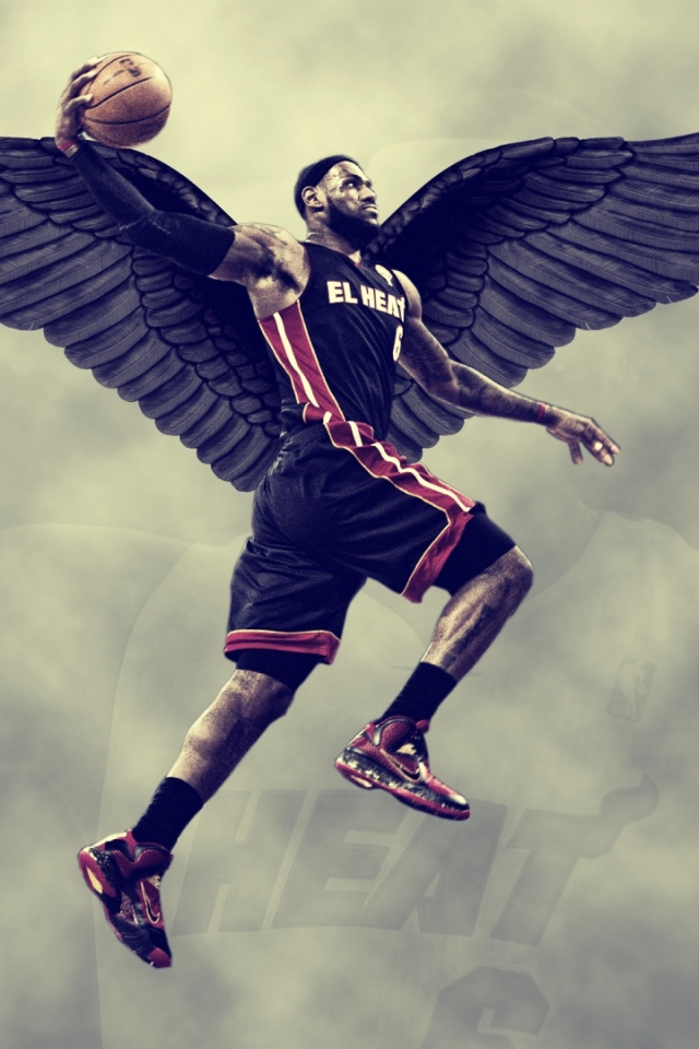 Баскетболист Леброн Джеймс с крыльями 