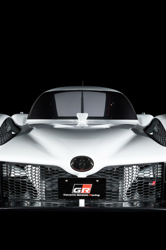 Белый спортивный автомобиль  Toyota GR Super Sport Concept, 2018 вид спереди