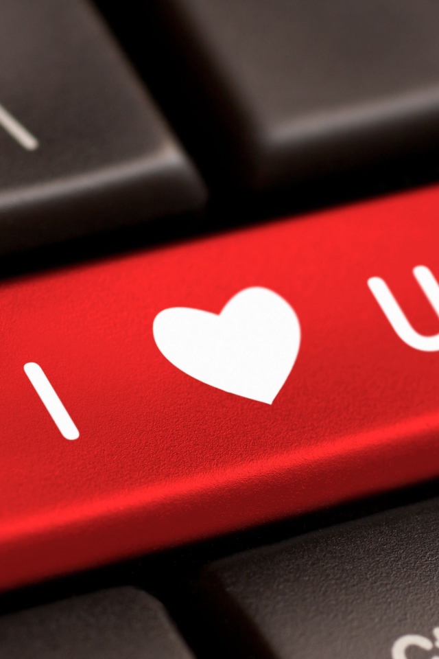 Красная кнопка I Love You на клавиатуре