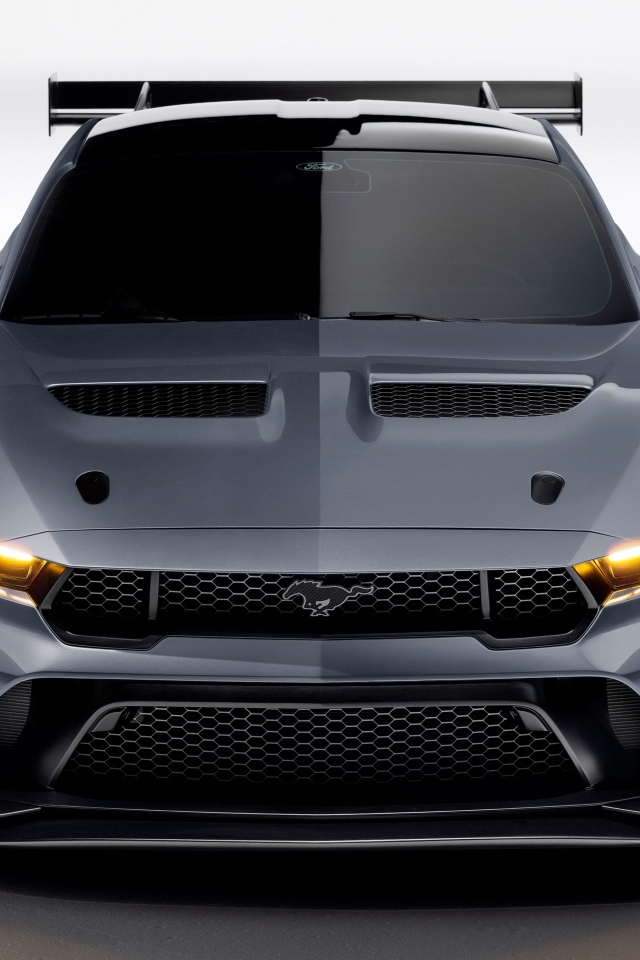 Автомобиль Ford Mustang GTD Prototype 2023 вид спереди