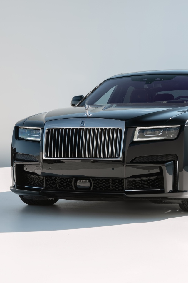 Черный Rolls-Royce Ghost 2021 года