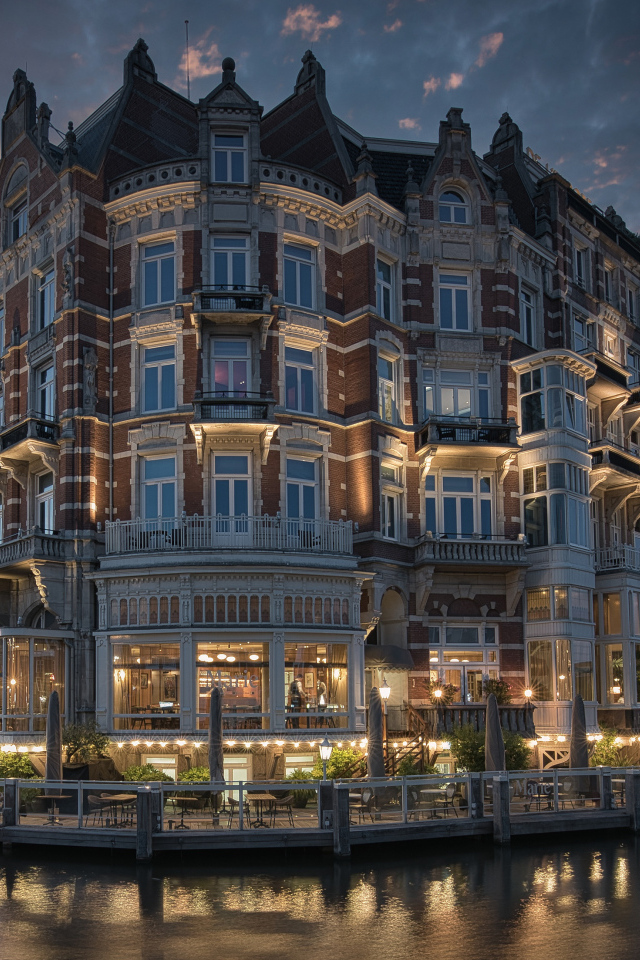 Красивый отель Hotel De L'Europe, Амстердам. Нидерланды