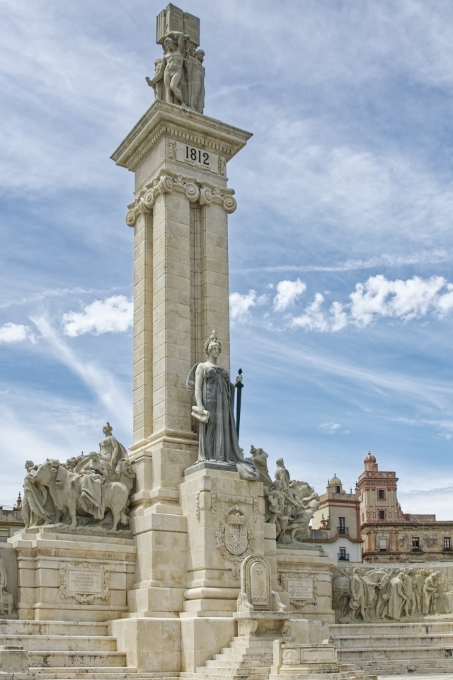 Старый памятник конституции на площади Андалусии, Испания
