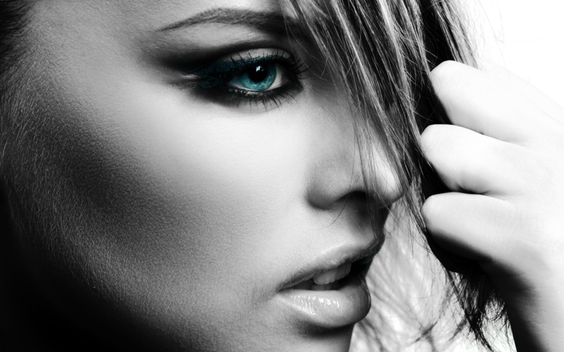 Girls   Beautyful Girls   Black and white portrait with blue eyes 047233 