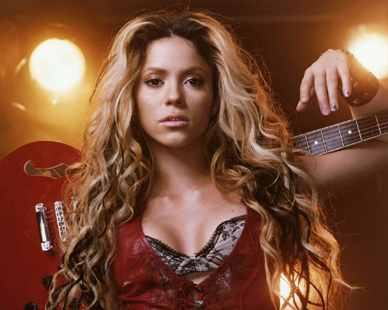 Superstar Shakira wallpapers and images - wallpapers, pictures, photos