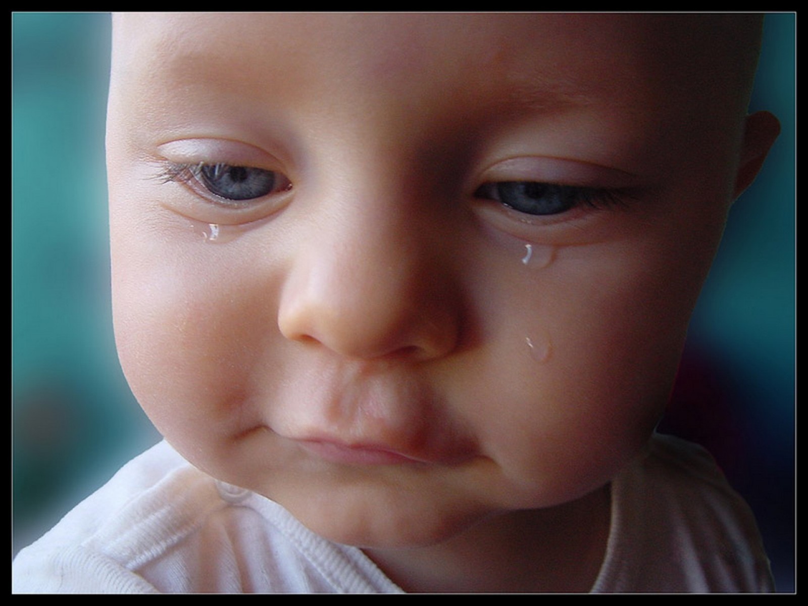 People___Children_Baby_cries_042965_.jpg