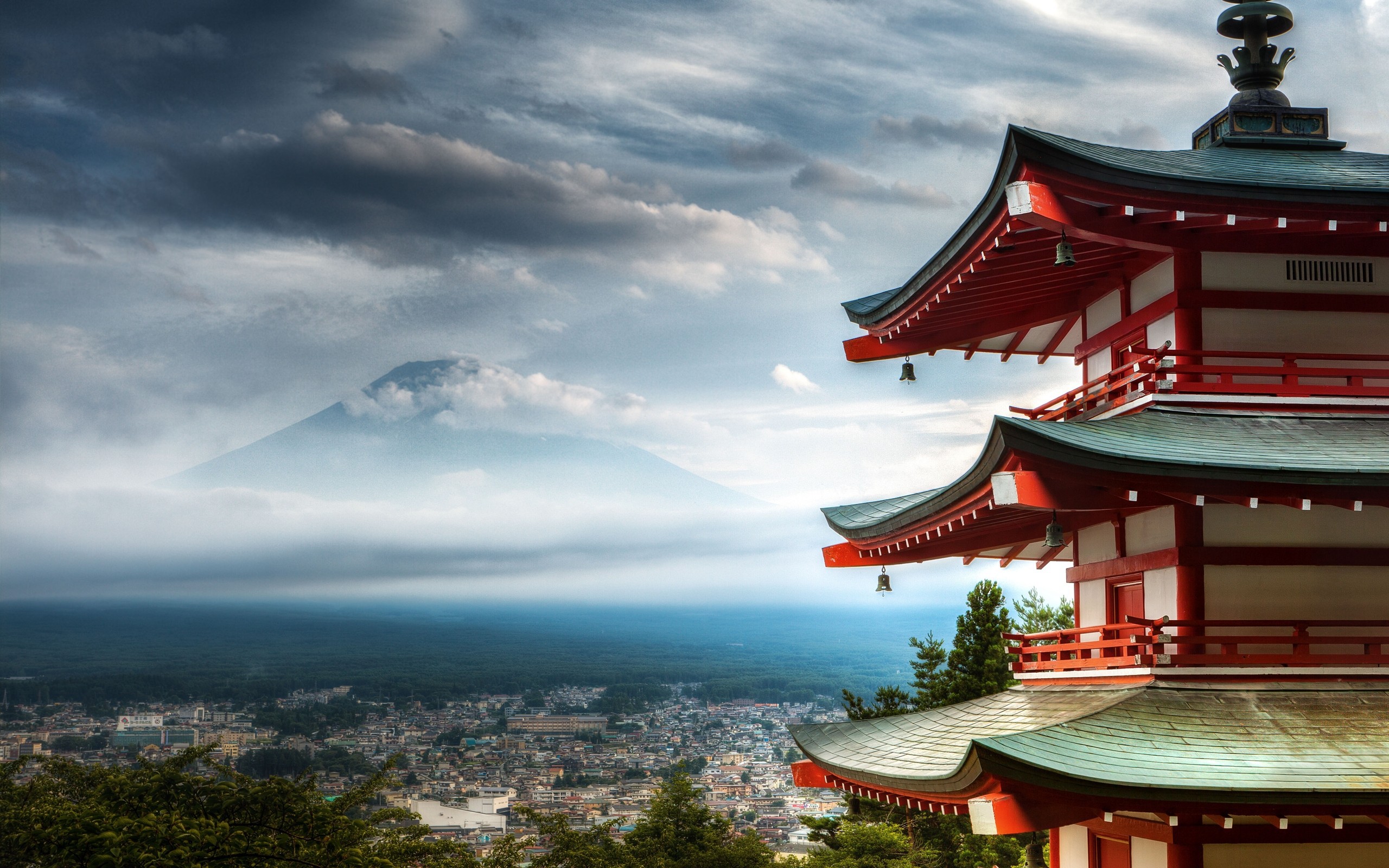 http://www.zastavki.com/pictures/originals/2013/World___Japan_Pagoda_in_Japan_and_view_of_mount_Fuji_043934_.jpg