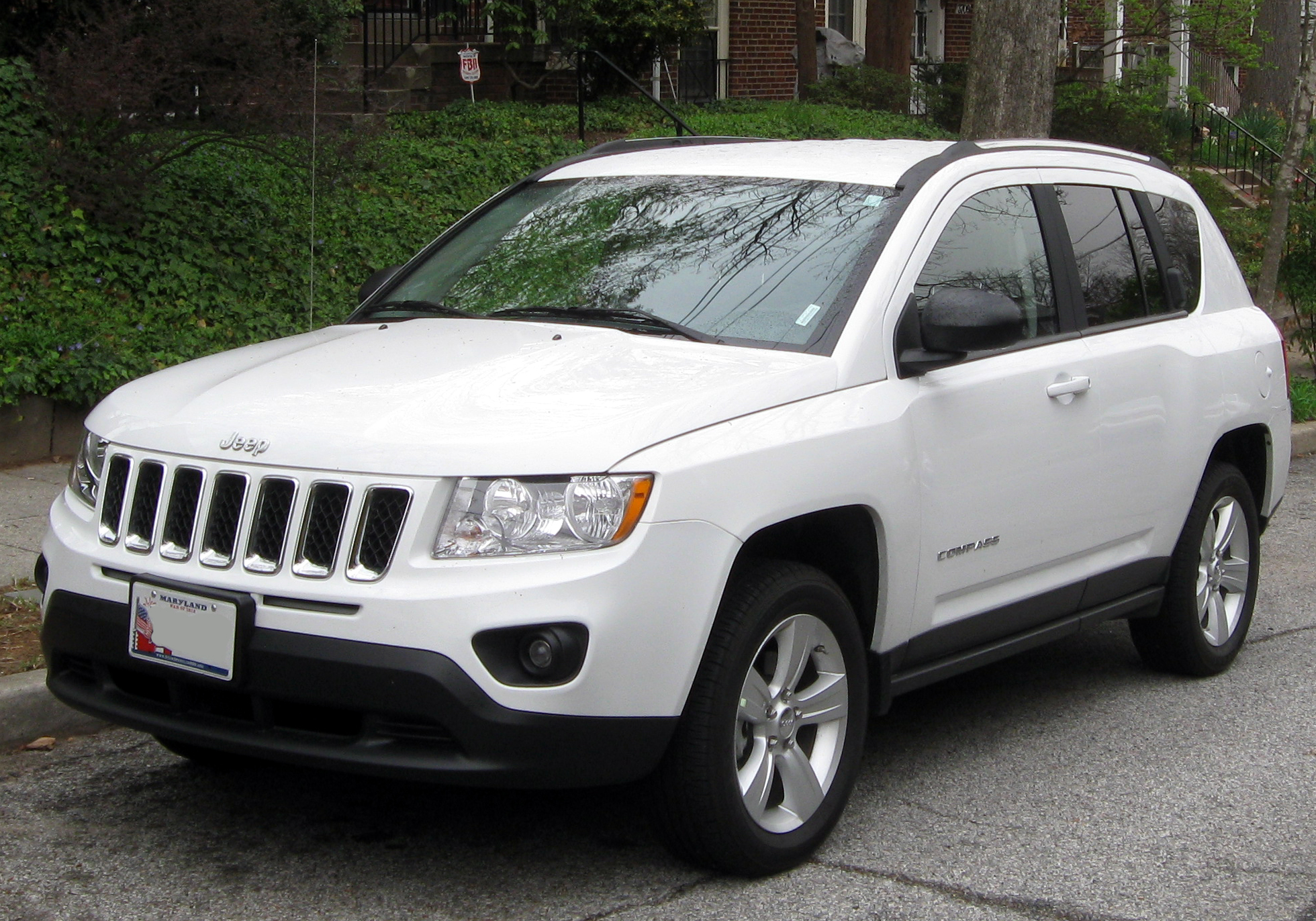 Jeep Grand Cherokee Front Side