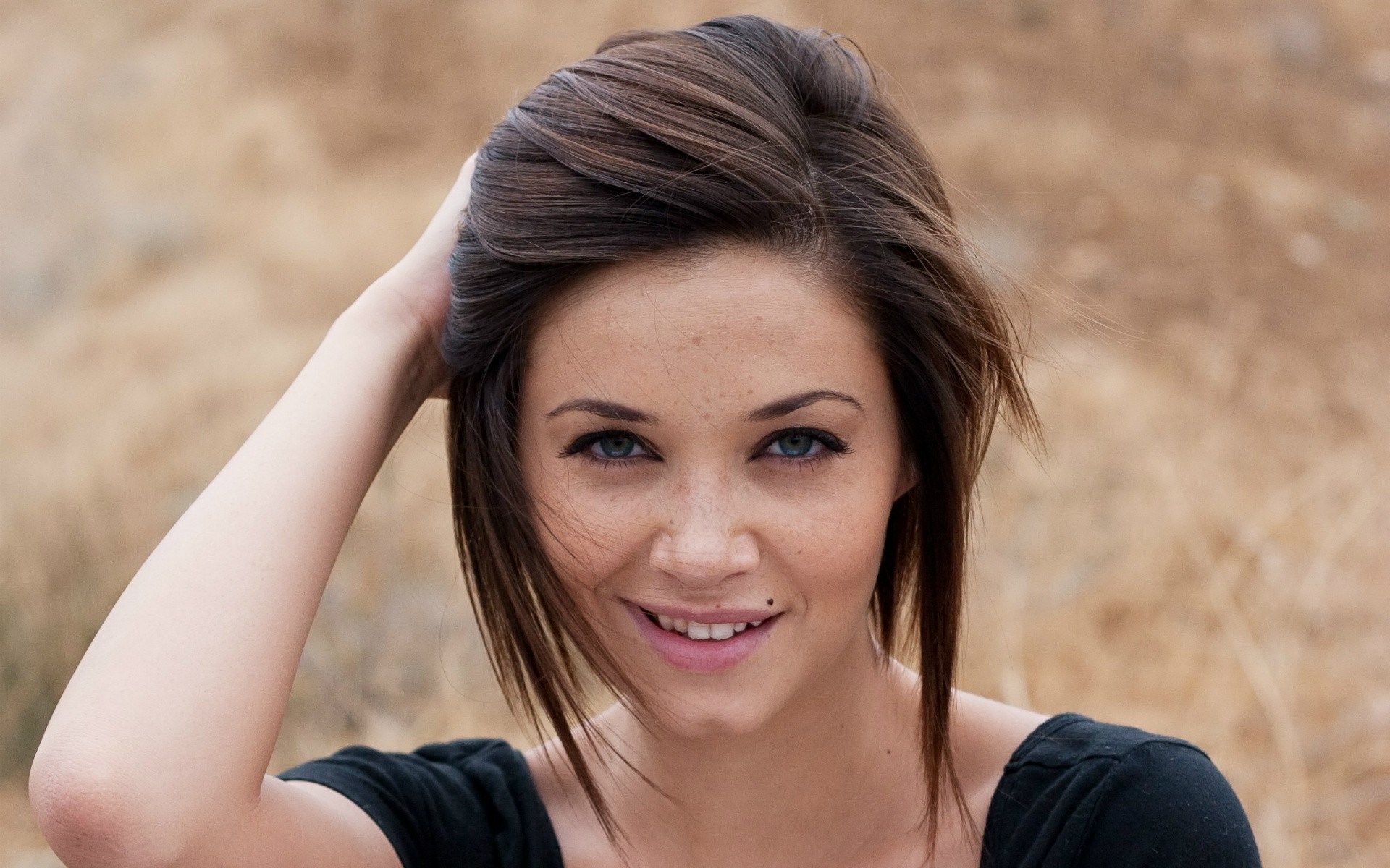Brunette With Freckles Wallpapers And Images W
