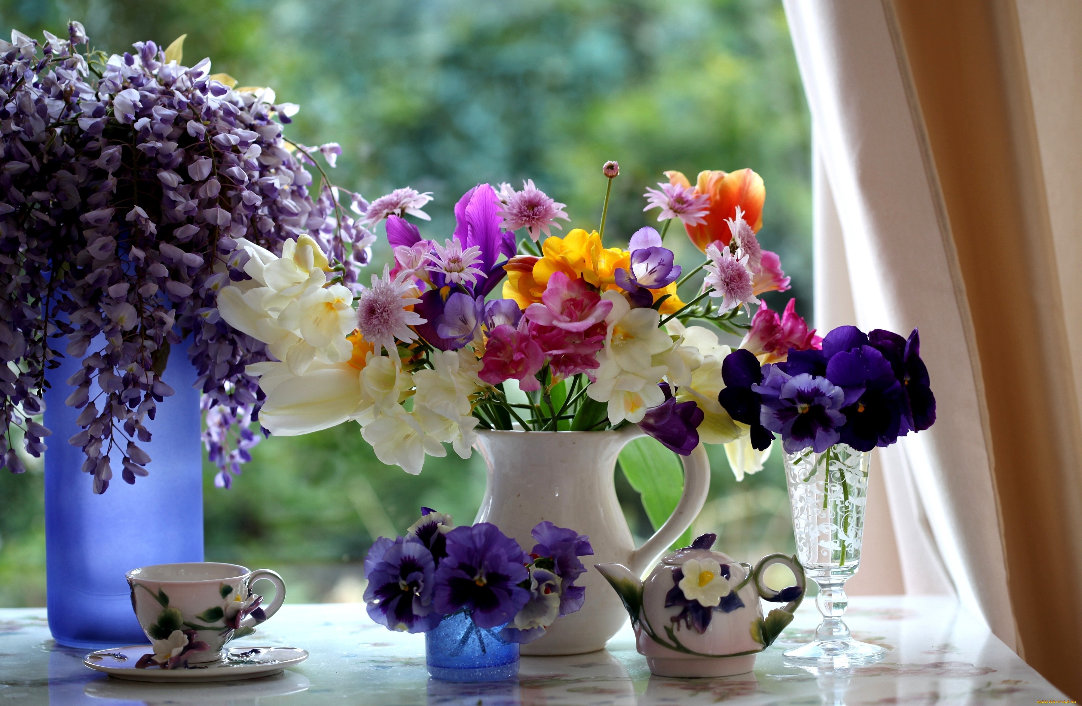 вазы под цветы 
