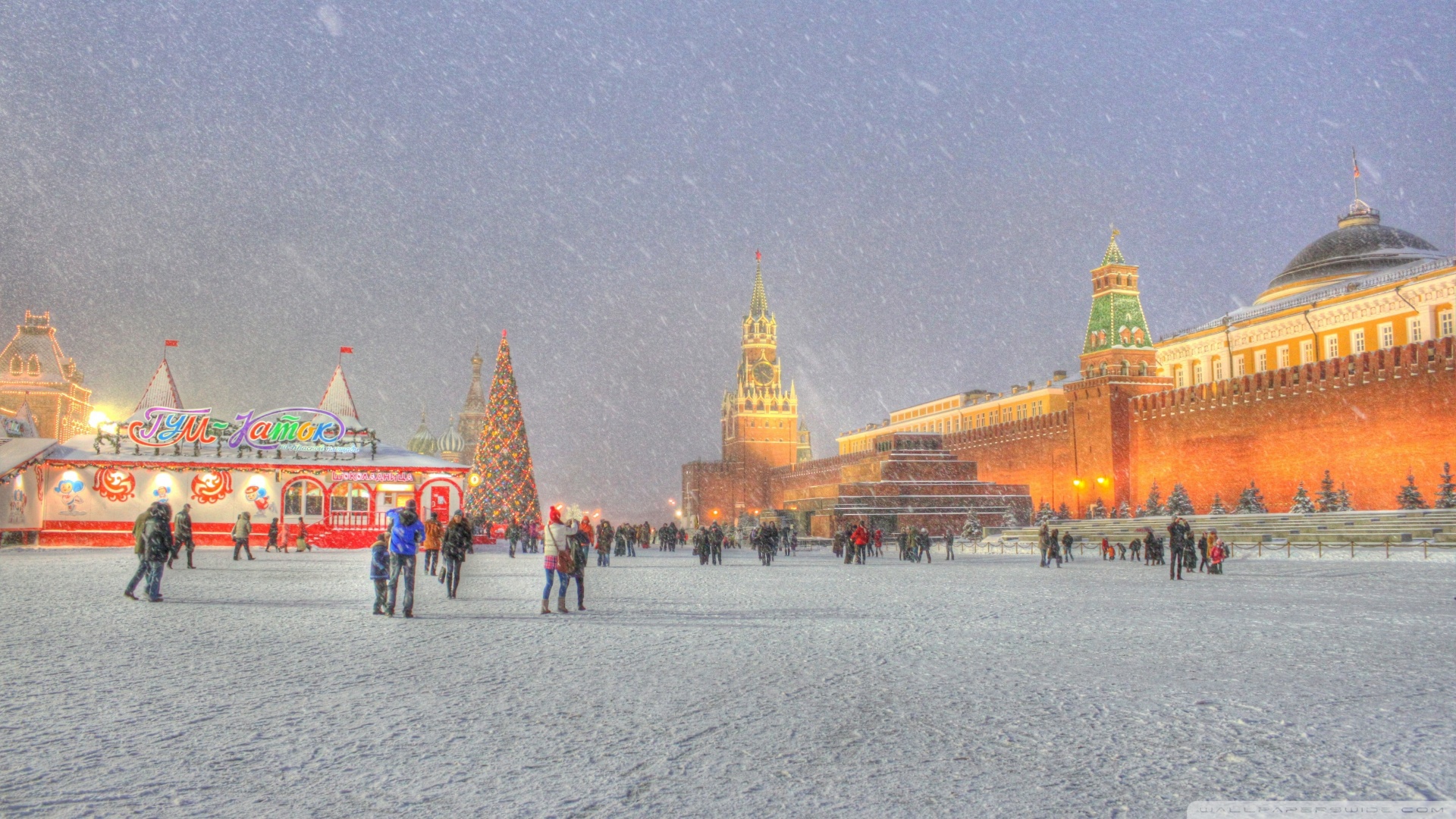 Snow in Moscow on Red Square wallpapers and images wallpapers