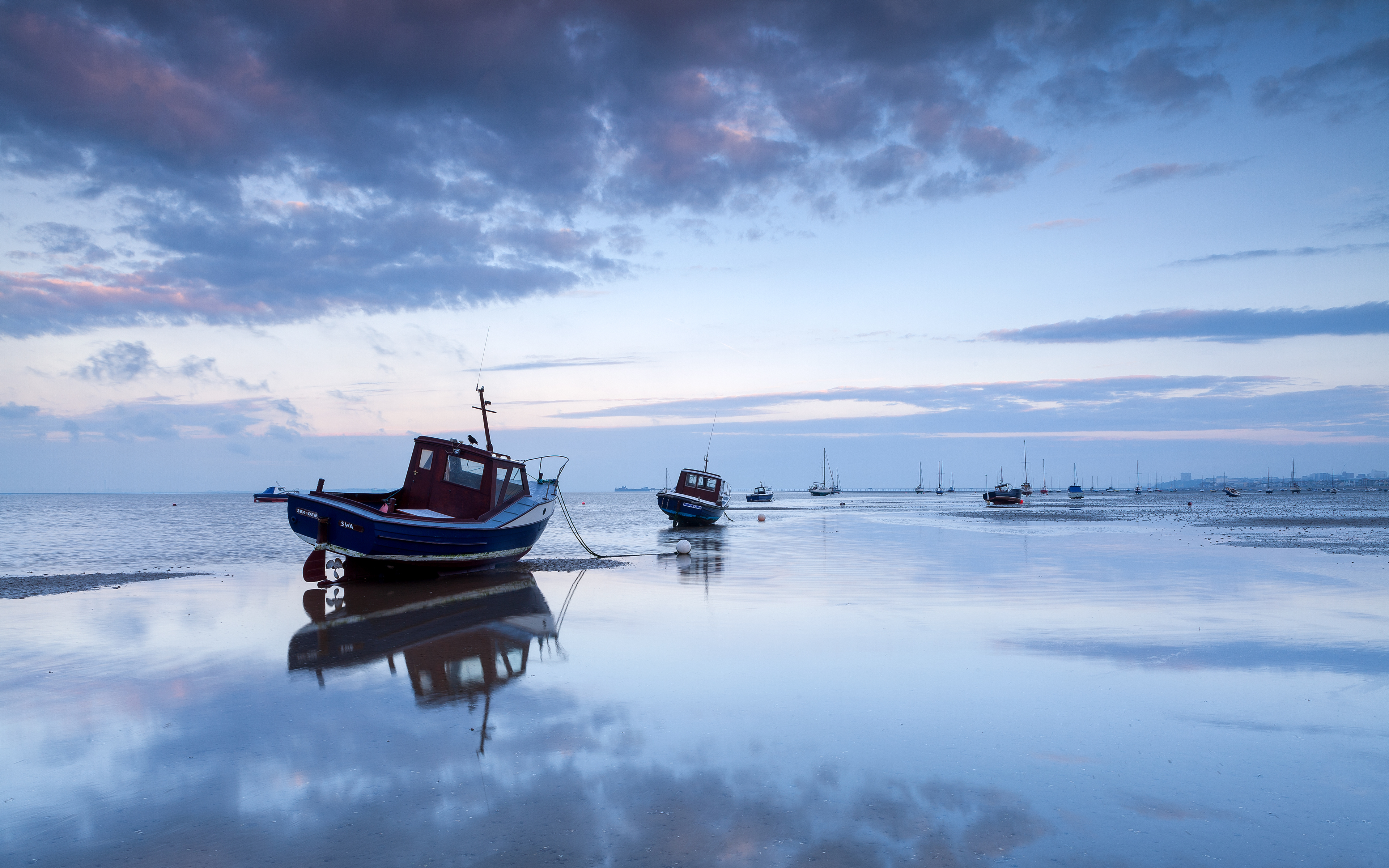Fishing boats in Southend-on-Sea, Essex, United Kingdom wallpapers and 