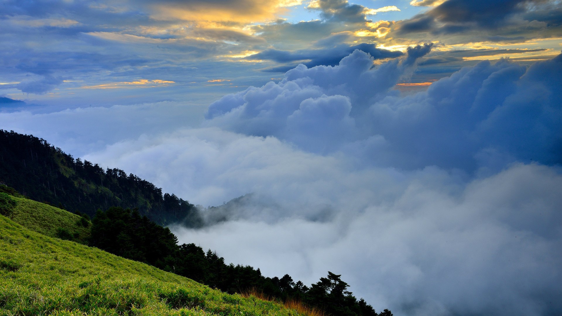 Mountain valley obscured by clouds wallpapers and images ...
