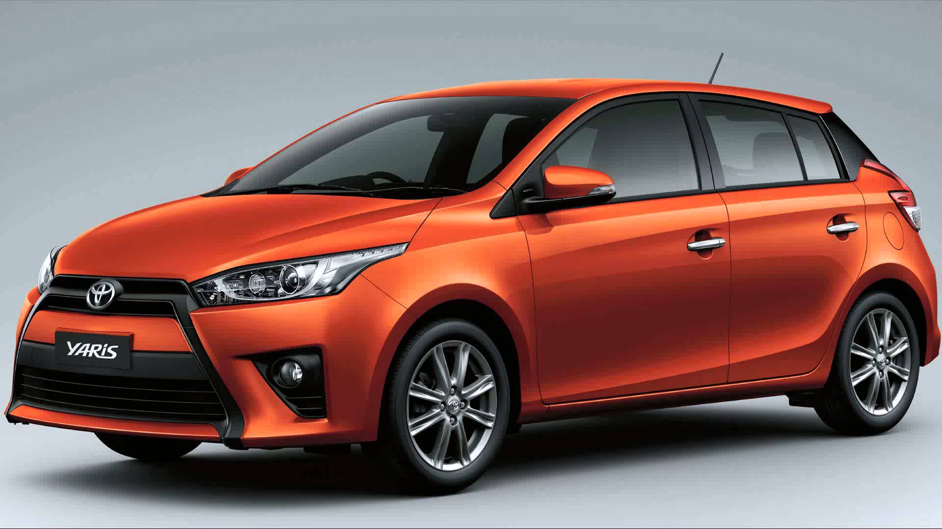 Toyota Yaris Hatchback model 2017 wallpapers and images wallpapers