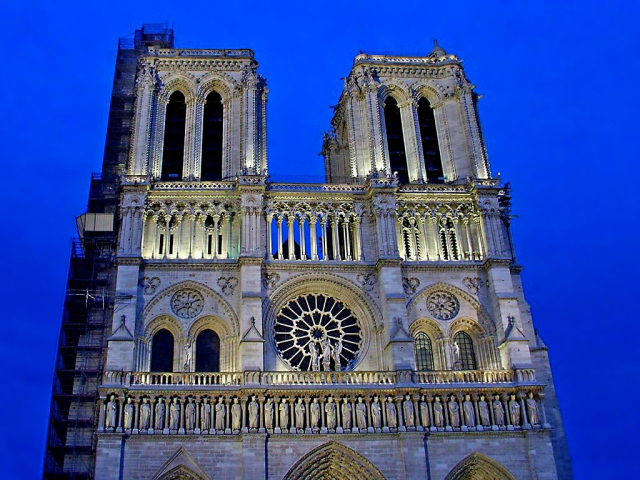 ночной Париж