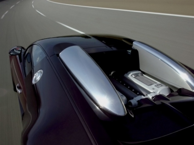 На предельной скорости Bugatti