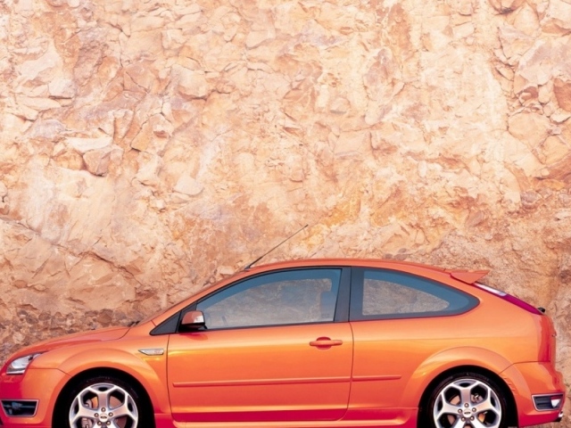 Focus ST вид слева