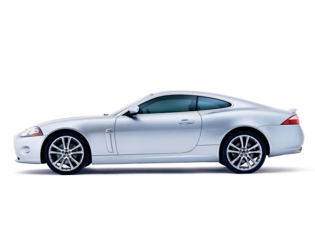 Быстрая тачка Jaguar