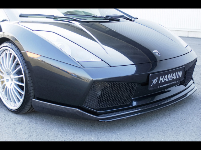 Lamborghini вид спереди