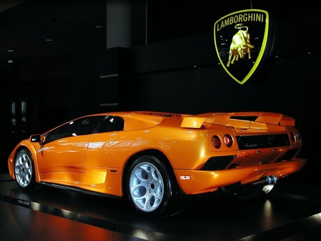 Оранжевый Дьявол Lamborghini Diablo