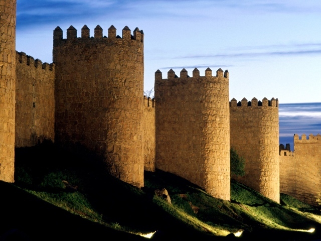 Замок Авила