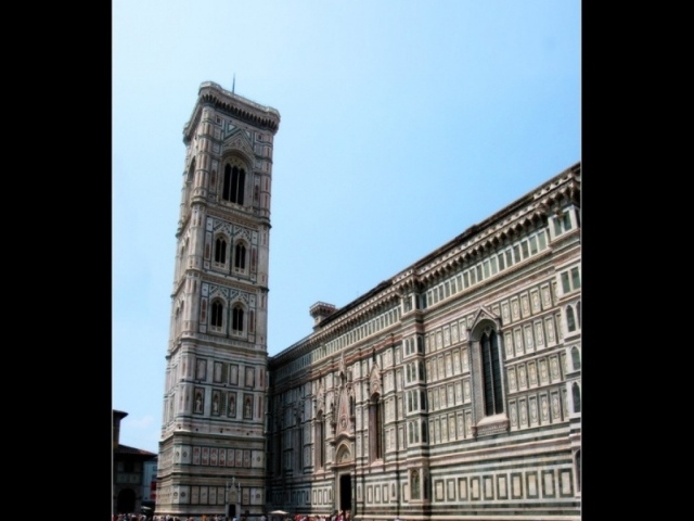 Странная башня