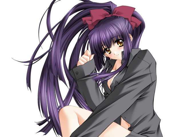 Девушка в костюме