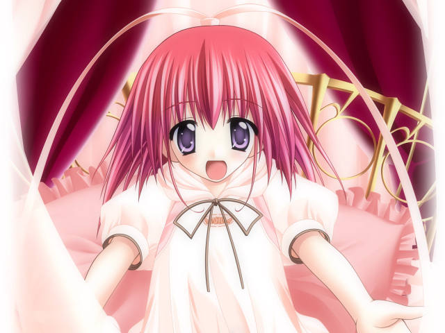 Маленькая девочка в кровати