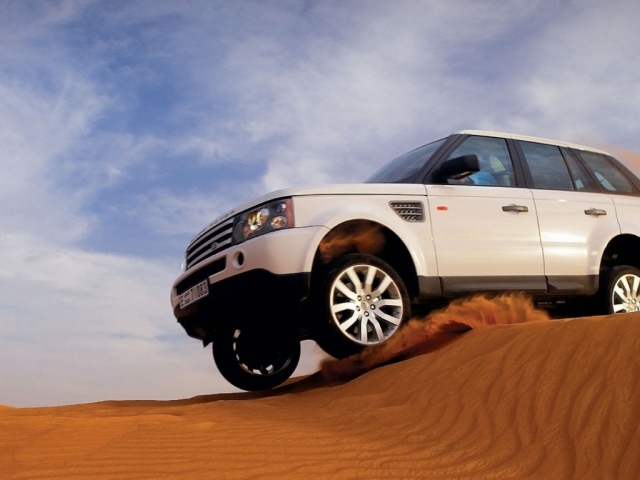 Езда по пустынным дюнам