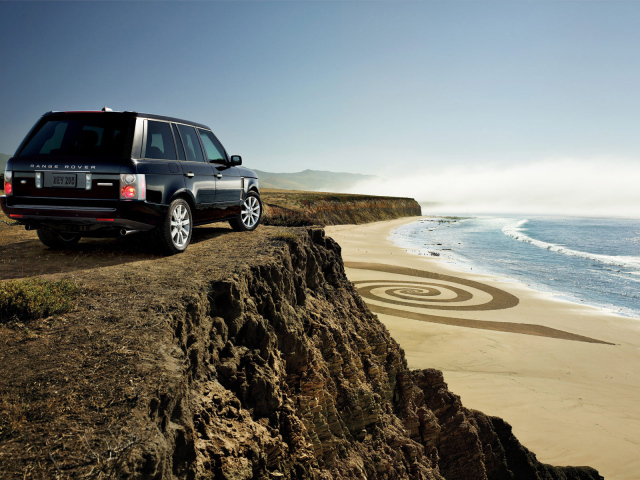 Автомобиль Range Rover