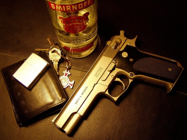 Smirnoff и Smith & Wesson