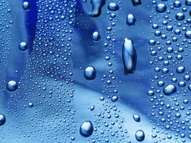 А за окном дождь