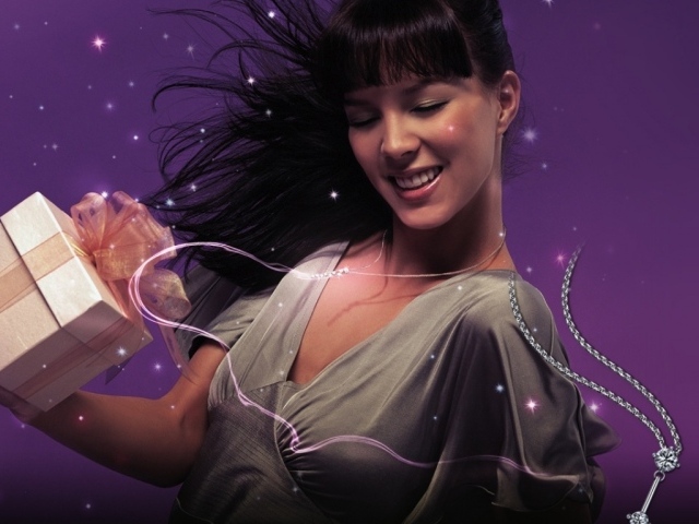 Подарок женщине на 8 марта