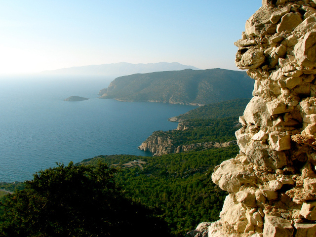 Красивый вид со скалы