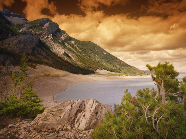 Горы на закате