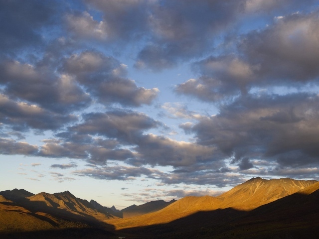 Горы и облака