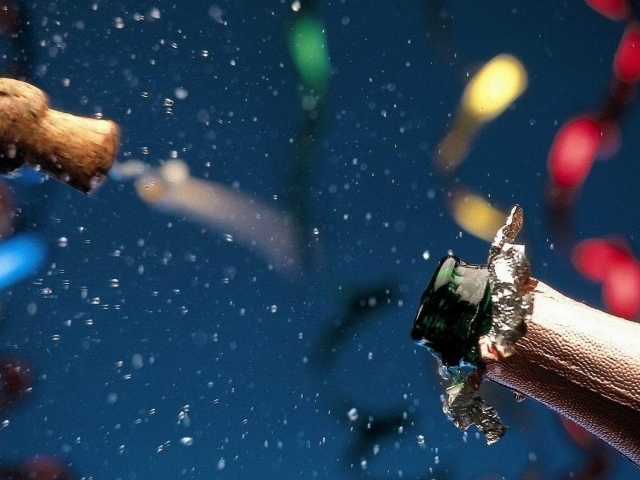 Шампанское в Новый Год