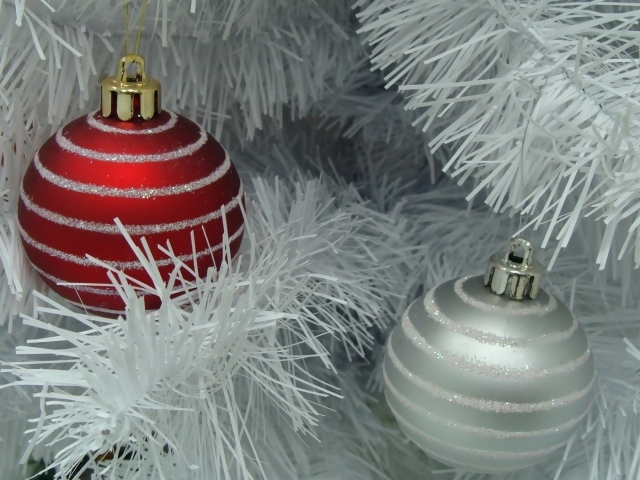 Белые иголки