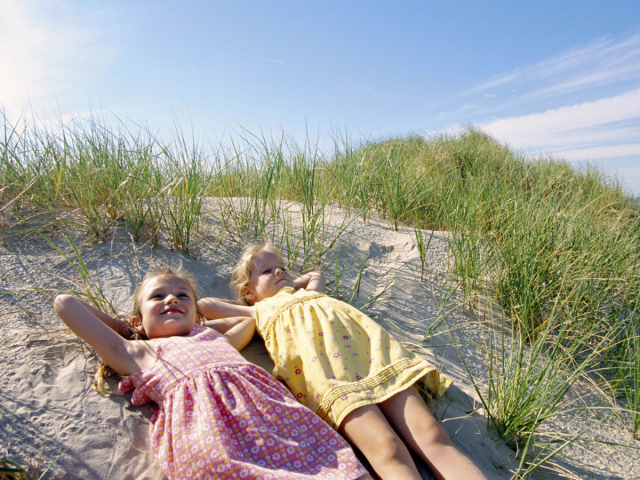 Дети на пляже