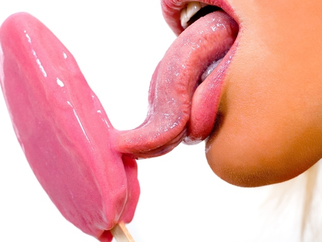 Мороженое и язычок