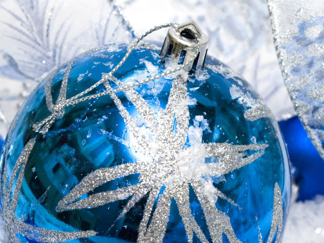 Стеклянный шар