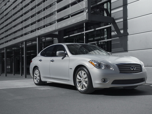 Инфинити М Гибрид 2012