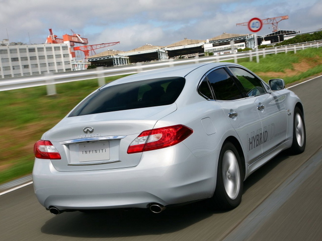 Инфинити М35