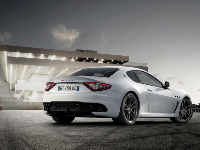 Мазерати Грантуризмо