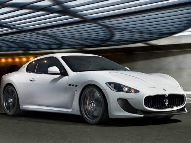 Maserati-GranTurismo 2012