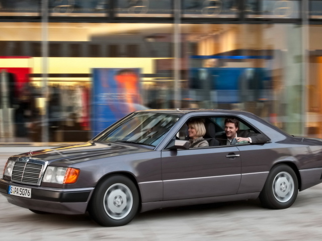 Мерседес Бенц С 124 Серии