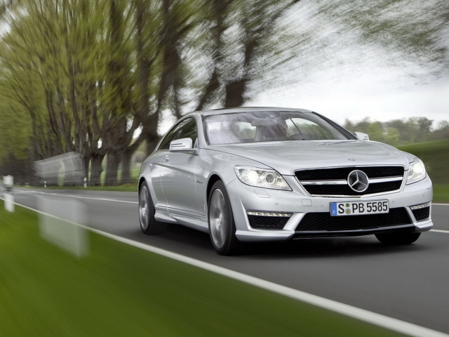 Обновленный Мерседес Бенц CL63 AMG