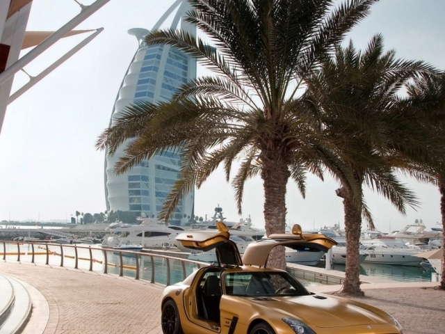 Мерседес Бенс SLS AMG