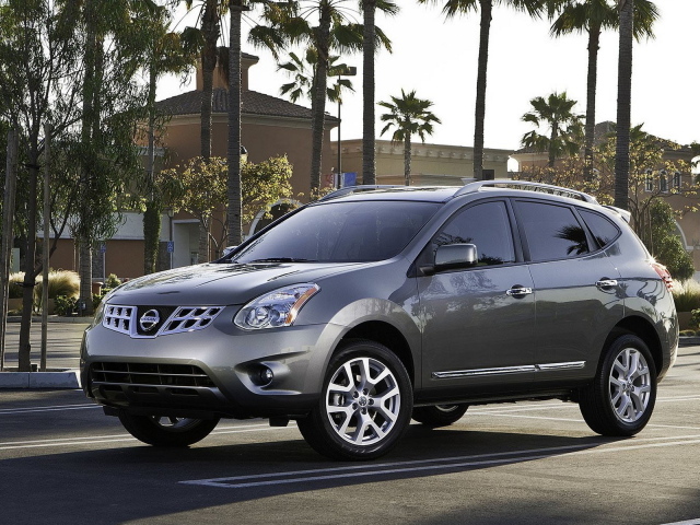 Nissan-Rogue 2011